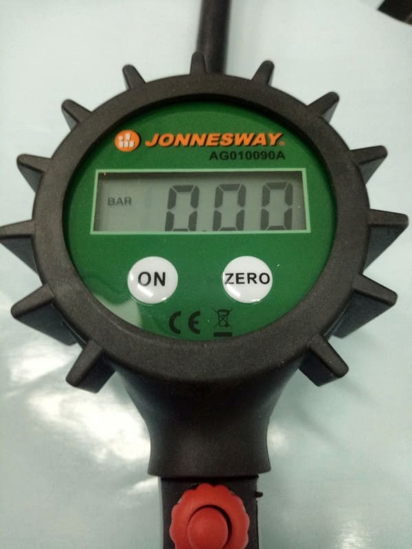 Súng bơm lốp 90 PSI điện tử AG010090A