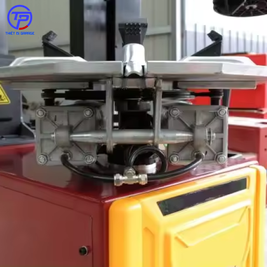 Máy ra vào lốp xe du lịch giá rẻ TU-706D