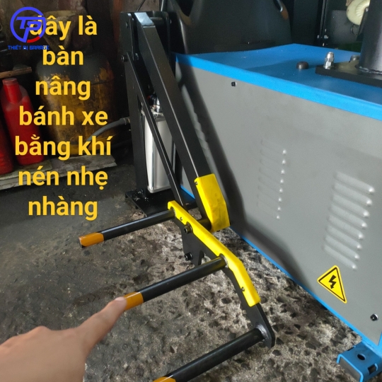 Máy làm vỏ mâm du lịch lớn