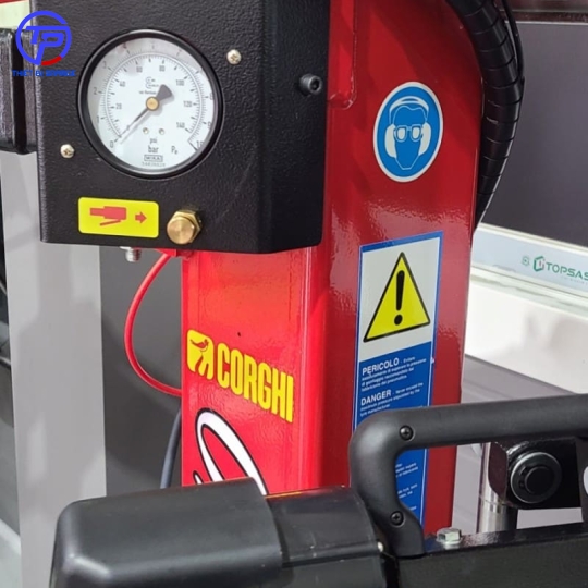 Máy ra vào lốp tự động ARTIGLIO 50
