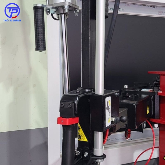 Máy ra vào lốp tự động ARTIGLIO 50