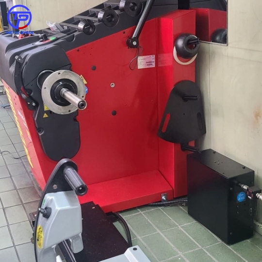 Cảm biến đo độ rộng bánh xe bằng công nghệ sóng siêu âm SONAR
