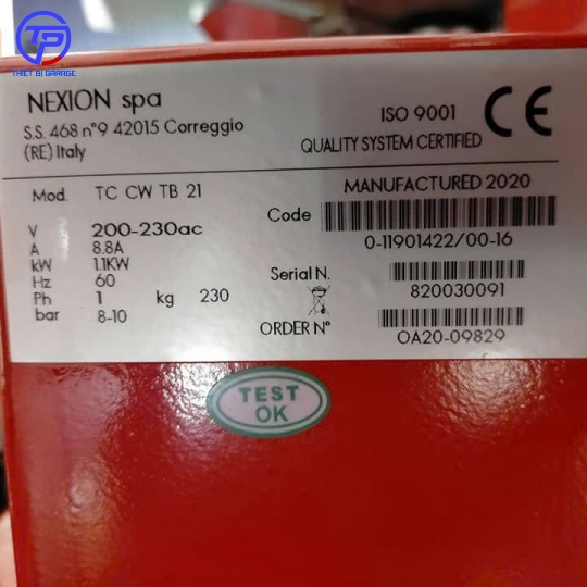 Máy ra vào lốp xe con Corghi
